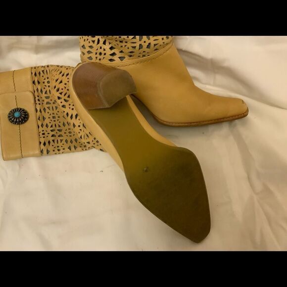 Stuart Weitzman perforated leather southwest mid calf boots 6 M - Picture 9 of 12